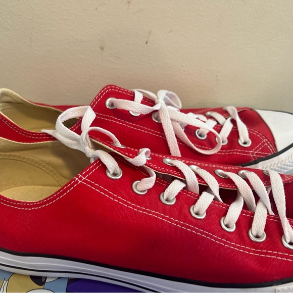 Converse Red All Stars. UNISEX; M-12/W-14; excellent condition. - Picture 5 of 6